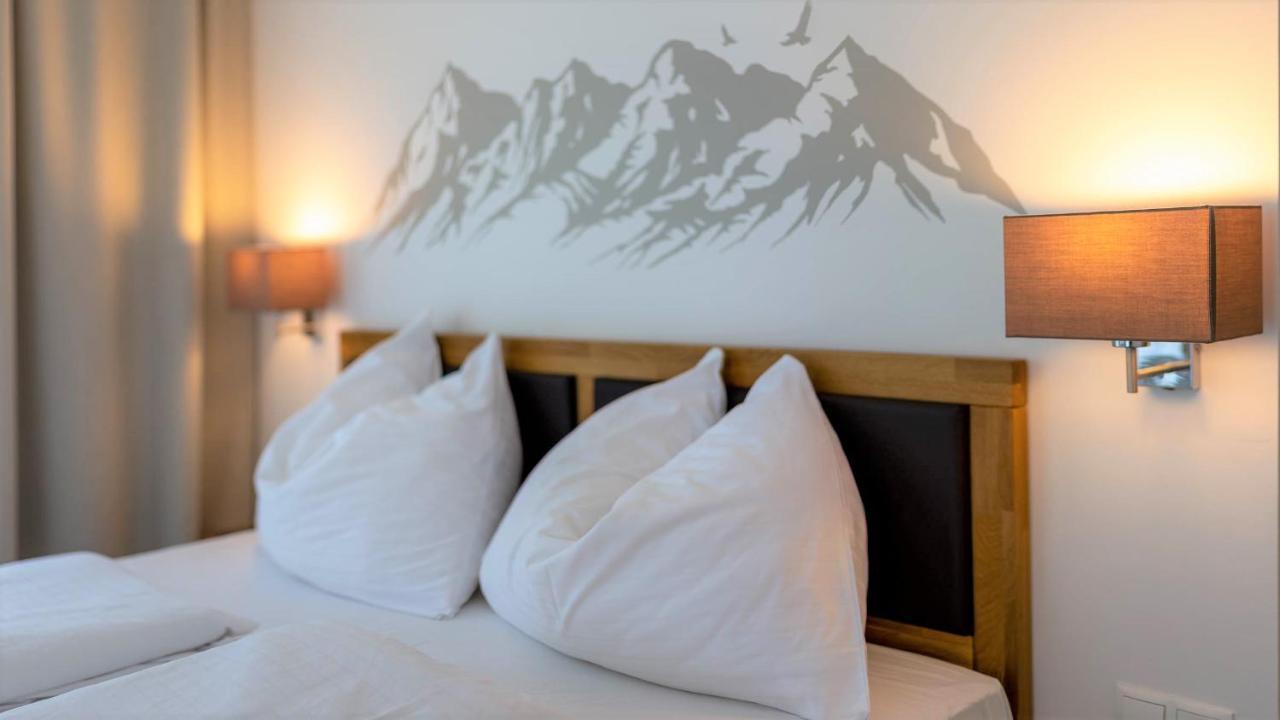 Grimming Lodge By Keyone Tauplitz Bagian luar foto