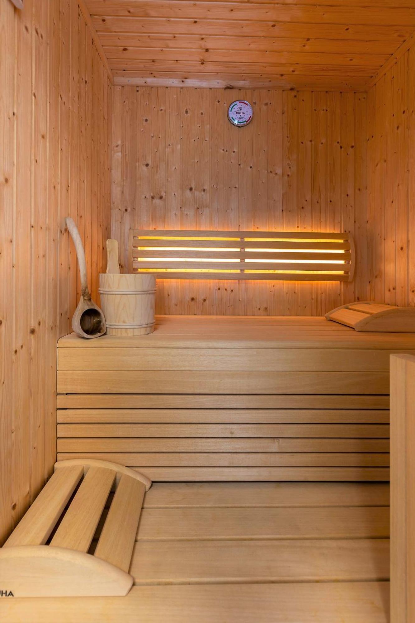 Grimming Lodge By Keyone Tauplitz Bagian luar foto