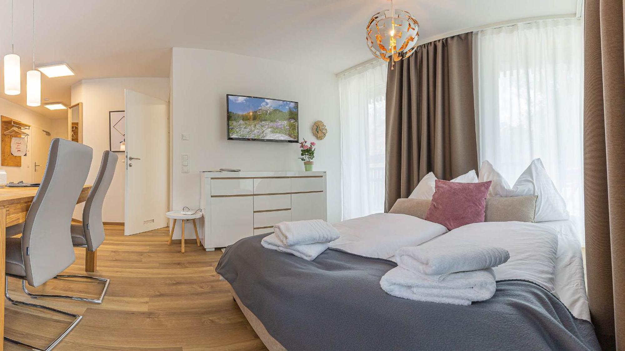 Grimming Lodge By Keyone Tauplitz Bagian luar foto